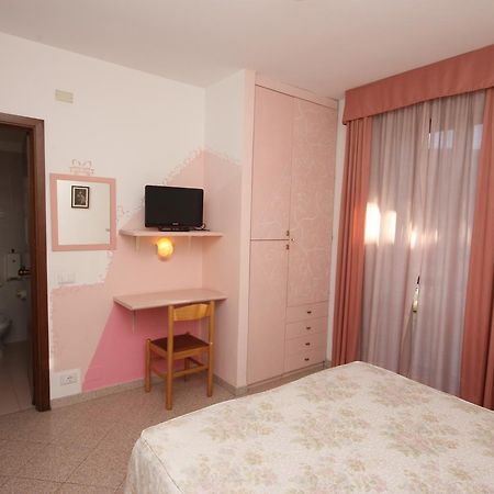 Hotel Piemontese Imperia Extérieur photo