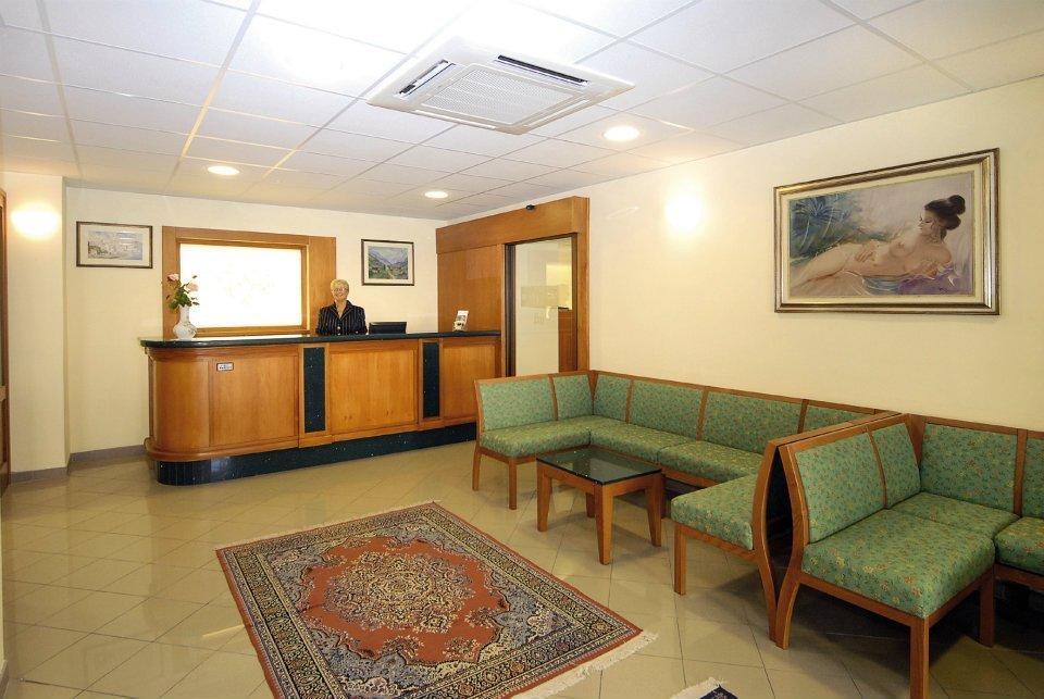 Hotel Piemontese Imperia Extérieur photo