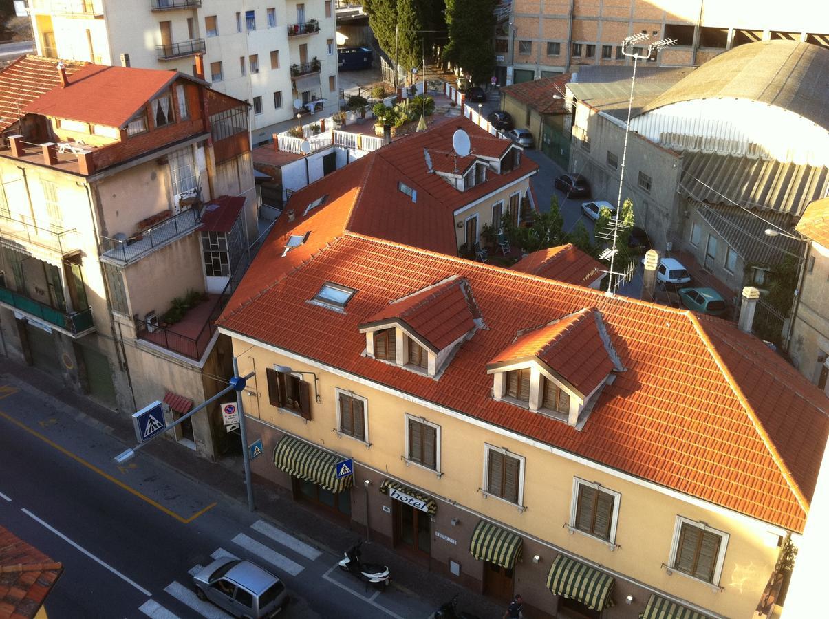 Hotel Piemontese Imperia Extérieur photo